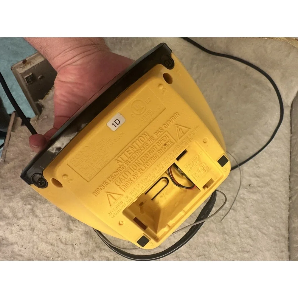Vintage Sony Dream Machine Clock Radio Model ICF-C111 In Yellow TESTED AND WORKS